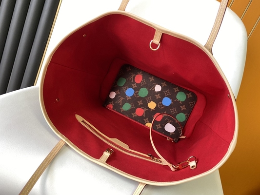 काला LV X Yayoi Kusama Louis Vuitton नेवरफुल MM मोनोग्राम बैग मल्टीकलर