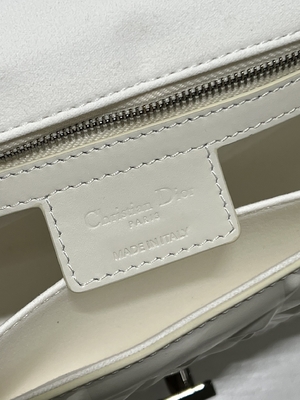 CHRISTIAN DIOR मिनी स्लिंग बैग ब्रांडेड हैंडबैग CARO M9241 BANK 030